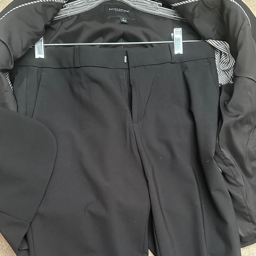 Banana Republic Black Women's Suit - Picture 3 of 8